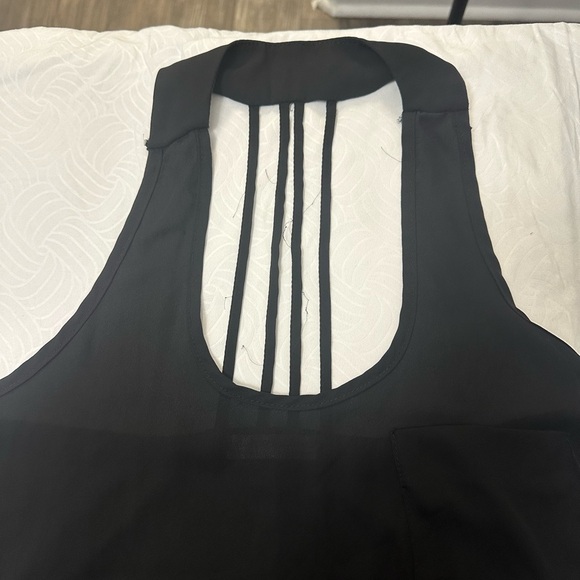 a'gaci Black Backless Sleeveless Tank Top - Picture 3 of 6